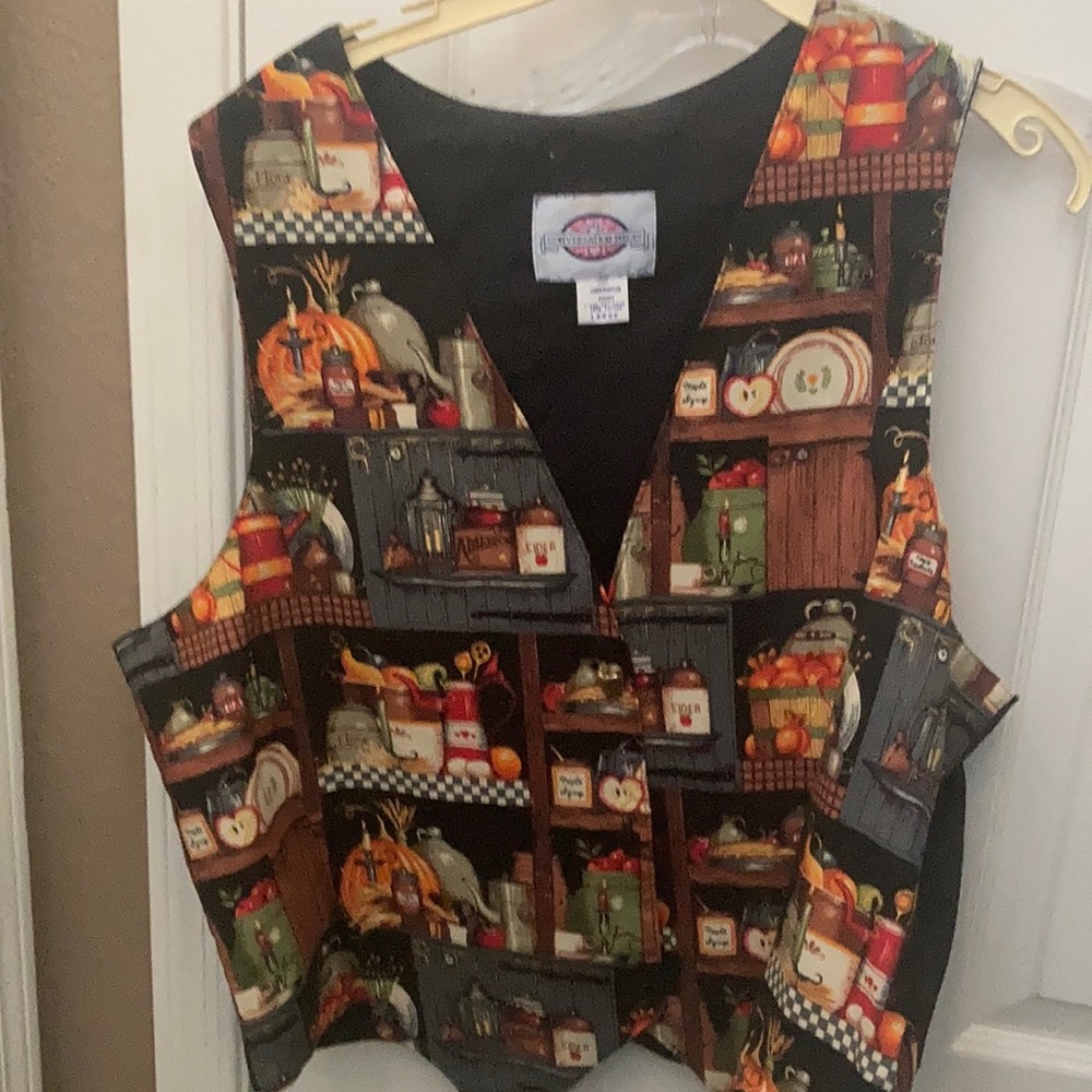 Conversation pieces fall motif vest large